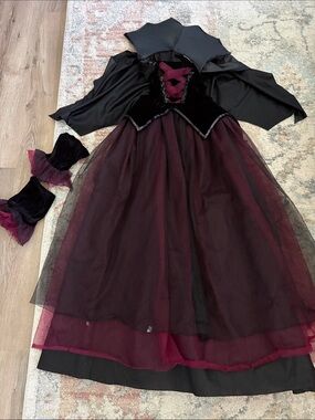 Children's Gothic vampire Costume Dress - Black & Burgundy